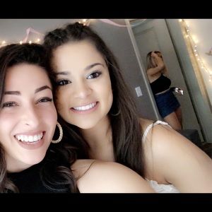 Meet your Posher, Selena